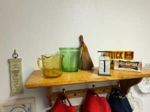 Vintage-Pyrex-Amber-Measuring-Cup-and-Green-Depression-Glass-Tumbler