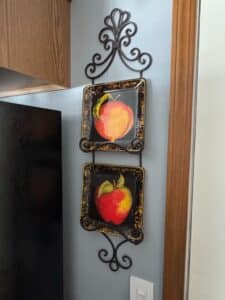 Wrought-Iron-Fruit-Motif-Decorative-Wall-Plate-Hanger