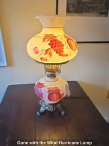 Gone-with-the-Wind-Hurricane-Lamp