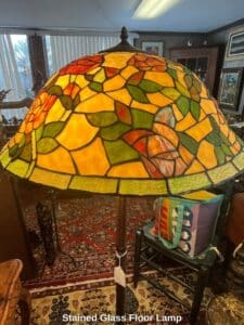 Stained-Glass-Floor-Lamp