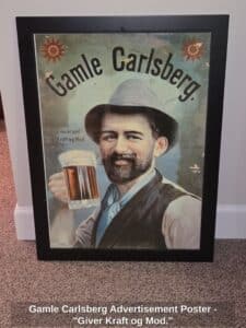 Gamle-Carlsberg-Advertisement-Poster-Giver-Kraft-og-Mod