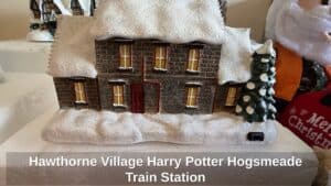 Hawthorne-Village-Harry-Potter-Hogsmeade-Train-Station