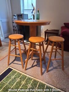 Round-Pedestal-Pub-Table-with-Stools