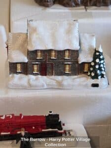 The-Burrow-Harry-Potter-Village-Collection