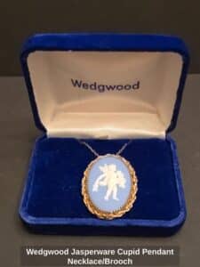 Wedgwood-Jasperware-Cupid-Pendant-Necklace-or-Brooch