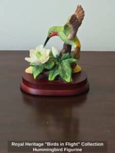 Royal-Heritage-Birds-in-Flight-Collection-Hummingbird-Figurine