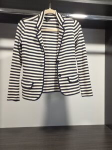 Ann-Taylor-Petite-Nautical-Striped-Knit-Blazer