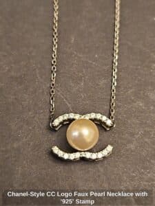 Chanel-Style-CC-Logo-Faux-Pearl-Necklace-with-Stamp-second-image