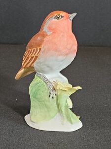 Crown-Staffordshire-Robin-Figurine-by-Linley-Adams