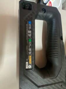 DeWalt-Carbon-Composite-Tacker-DWHT-second-image