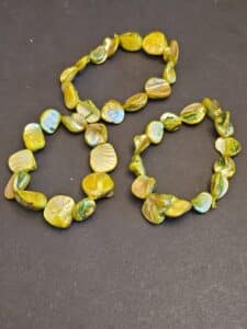 Iridescent-Mother-of-Pearl-Chip-Bracelets-Set-of-
