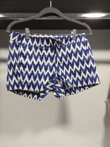 J.Crew-Womens-Blue-White-Ikat-Print-City-Fit-Chino-Shorts