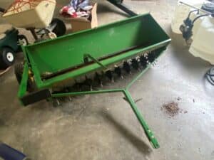 John-Deere-inch-Tow-Behind-Aerator-Spreader-Combo