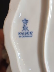 Kaiser-Porcelain-Figurine-Goose-Catcher-third-image