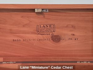 Lane-Miniature-Cedar-Chest-second-image