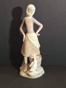 Lladro-Girl-with-Milk-Pail-Porcelain-Figurine