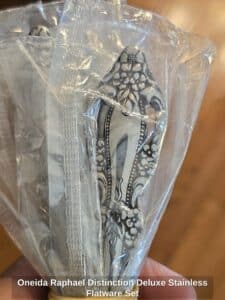 Oneida-Raphael-Distinction-Deluxe-Stainless-Flatware-Set-second-image