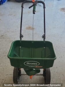 Scotts-SpeedyGreen-Broadcast-Spreader