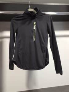 Under-Armour-Womens-Black-RUN-Graphic-Half-Zip-Pullover