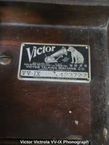 Victor-Victrola-VV-IX-Phonograph-fifth-image