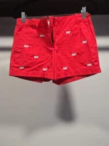 Vineyard-Vines-Womens-Red-Whale-Embroidered-Chino-Shorts-Size