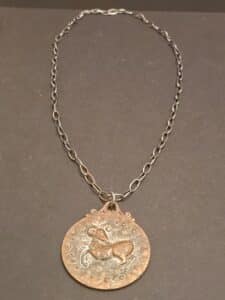 Vintage-Aries-Zodiac-Wheel-Pendant-Necklace
