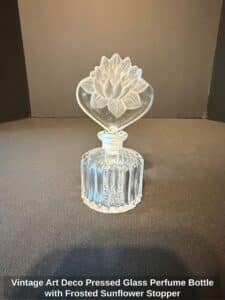 Vintage-Art-Deco-Pressed-Glass-Perfume-Bottle-with-Frosted-Sunflower-Stopper