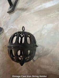 Vintage-Cast-Iron-String-Holder