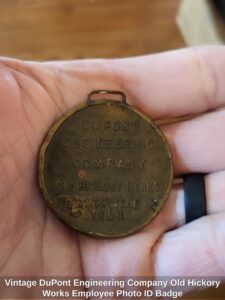Vintage-DuPont-Engineering-Company-Old-Hickory-Works-Employee-Photo-ID-Badge-second-image