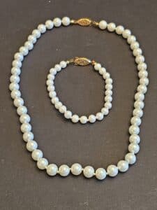 Vintage-Faux-Pearl-Necklace-and-Bracelet-Set
