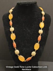 Vintage-Gold-Tone-Lucite-Cabochon-Link-Necklace