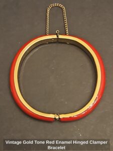 Vintage-Gold-Tone-Red-Enamel-Hinged-Clamper-Bracelet