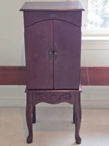 Vintage-Queen-Anne-Style-Jewelry-Armoire-with-Mirror