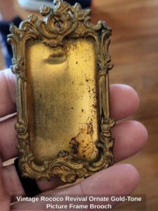 Vintage-Rococo-Revival-Ornate-Gold-Tone-Picture-Frame-Brooch