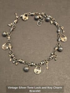 Vintage-Silver-Tone-Lock-and-Key-Charm-Bracelet