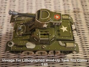 Vintage-Tin-Lithographed-Wind-Up-Tank-Toy-Gama-T