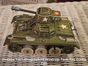 Vintage-Tin-Lithographed-Wind-Up-Tank-Toy-Gama-T.-second-image