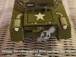 Vintage-Tin-Lithographed-Wind-Up-Tank-Toy-Gama-T.-third-image