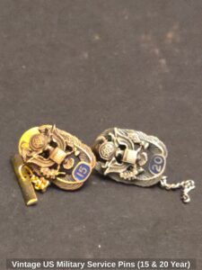 Vintage-US-Military-Service-Pins-Year