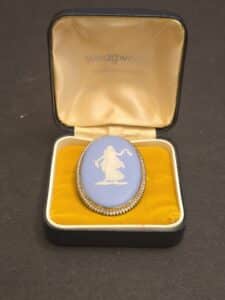 Wedgwood-Jasperware-Cameo-Brooch