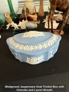 Wedgwood-Jasperware-Oval-Trinket-Box-with-Cherubs-and-Laurel-Wreath
