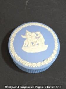 Wedgwood-Jasperware-Pegasus-Trinket-Box