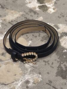Womens-Black-Faux-Leather-Belt-with-Pearl-Embellished-Heart-Buckle
