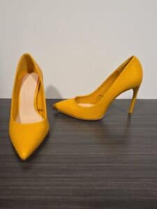 Zara-Woman-Yellow-Pointed-Toe-Stiletto-Pumps