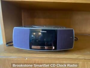 Brookstone-SmartSet-CD-Clock-Radio