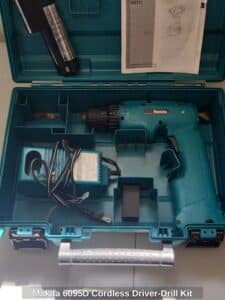 Makita-D-Cordless-Driver-Drill-Kit-second-image