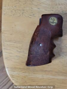 Safariland-Wood-Revolver-Grip