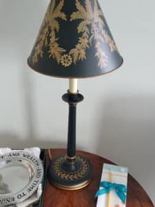 Frederick-Cooper-Brass-Laurel-Wreath-Table-Lamp