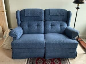 La-Z-Boy-Two-Seater-Reclining-Loveseat