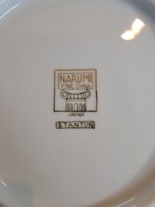 Narumi-Fine-China-Stanton-Pattern-Piece-Dinnerware-Set-second-image